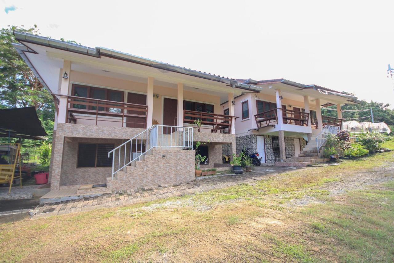 Hotel Oyo 75373 Chamil House à Nai Harn Extérieur photo